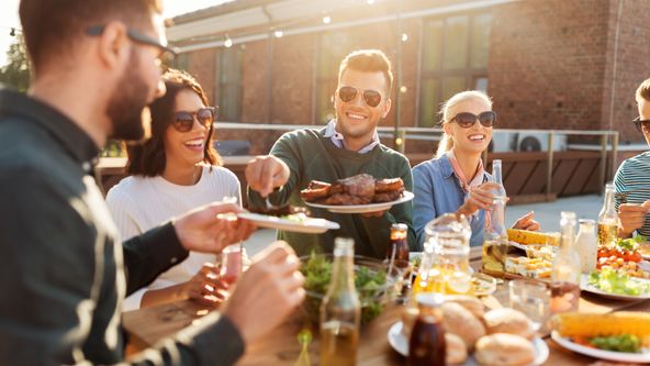 Card 1 - AdobeStock_230403043