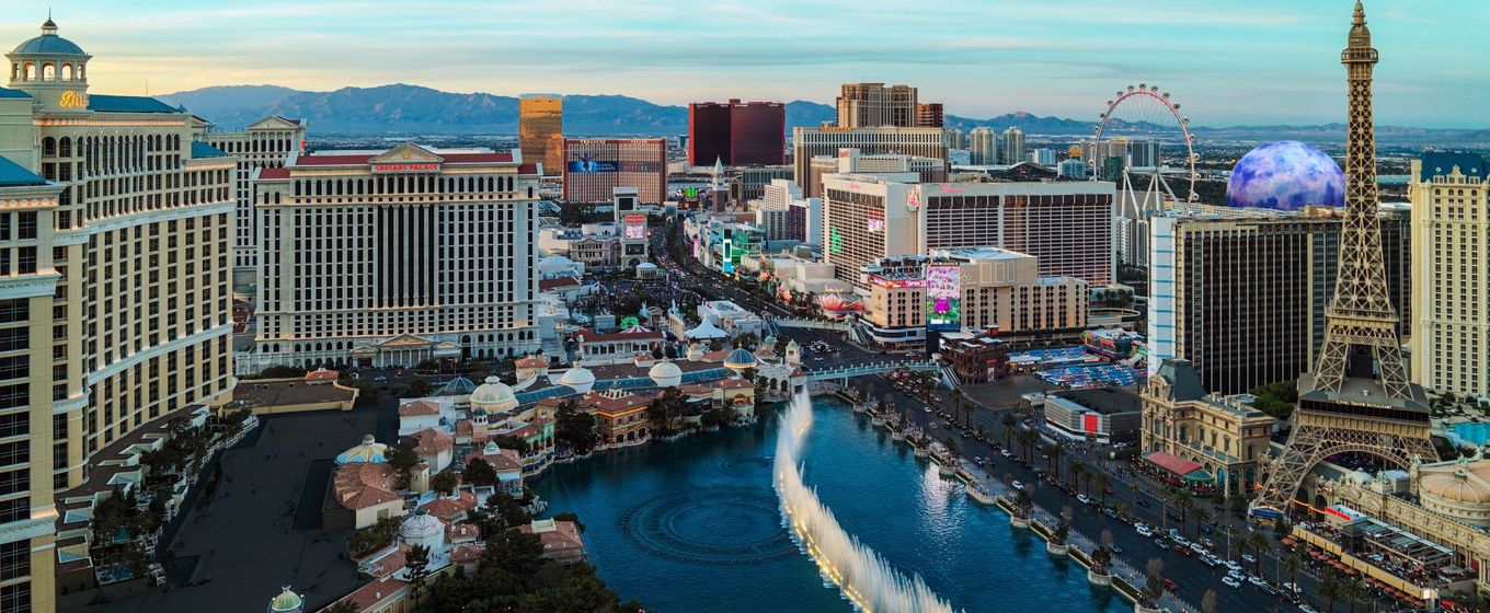 RR_LVCVA_2024_Strip North Bellagio Fountain 2000x1200