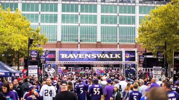 VISIT_BALTIMORE_ravens_2017_credit_justin_tsucalas_3